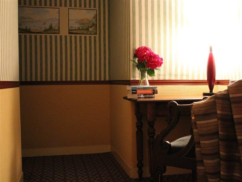 Relais Saint Sulpice Hotel 4*