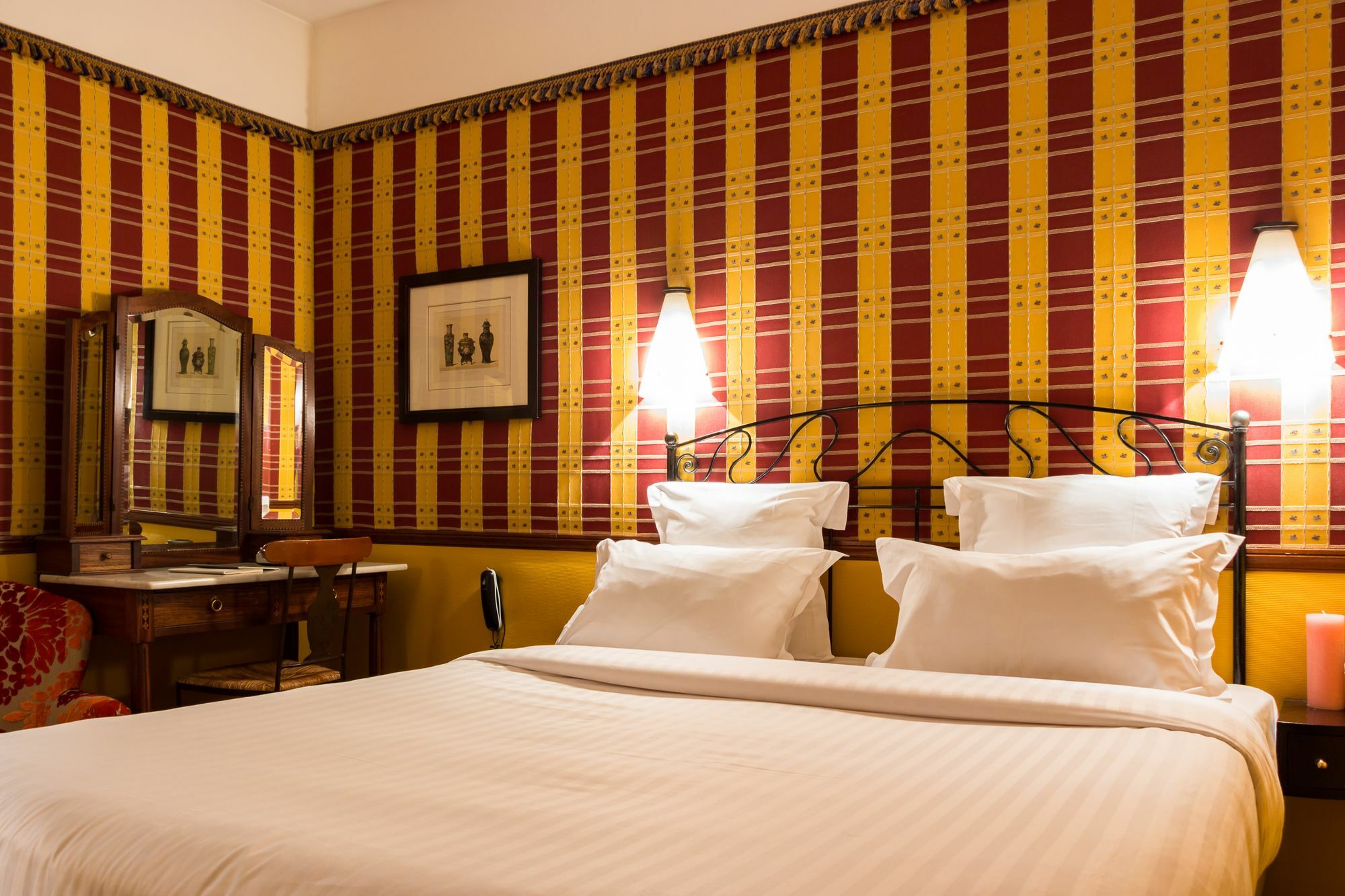 Hotel Relais Saint Sulpice Paris